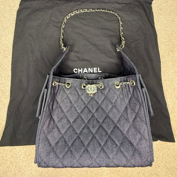 CHANEL Handbags - New Matthieu Blazy Chanel - 1st New Collection Launch - Chanel 25 Dark Denim SM
